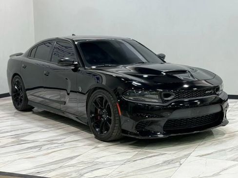 Used 2019 Dodge Charger SRT Hellcat w/ Harman/Kardon Audio Group image 3