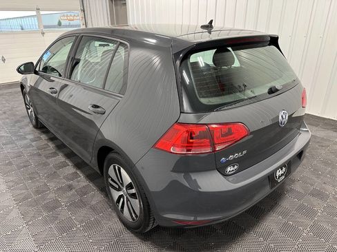 Used 2016 Volkswagen e-Golf SE w/ DC Fast Charging Package image 4