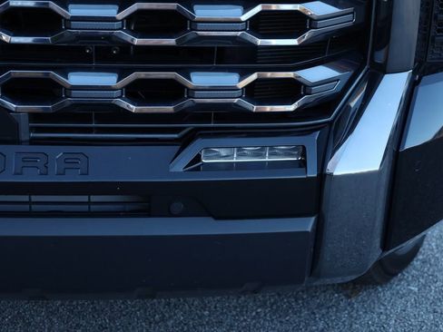 Used 2023 Toyota Tundra Platinum image 3