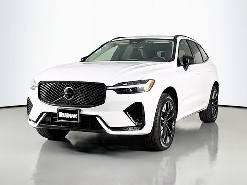 New 2026 Volvo XC60 B5 Plus w/ Protection Package image 3