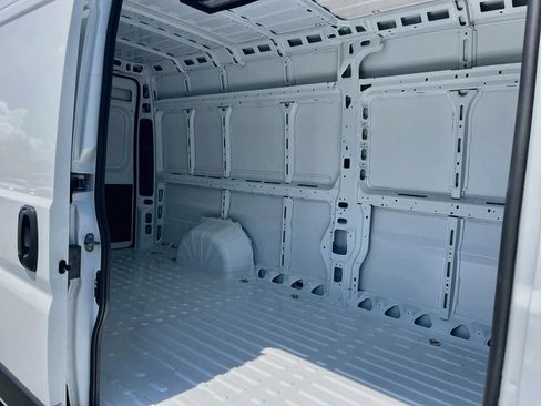 New 2026 RAM ProMaster 3500 w/ Convenience Group FWD image 23