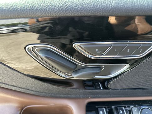 Used 2022 Lincoln Aviator Grand Touring w/ Elements Package Plus AWD/4WD image 14