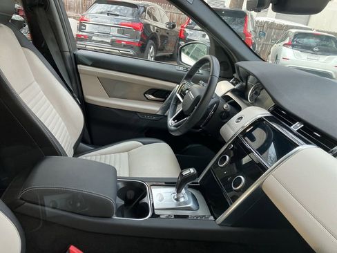 Used 2023 Land Rover Discovery Sport SE R-Dynamic image 15