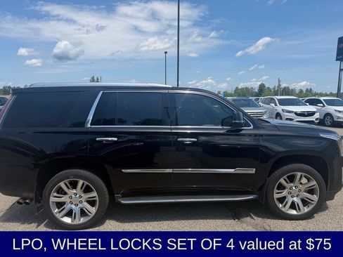 Used 2017 Cadillac Escalade Luxury AWD/4WD image 5