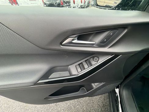 New 2026 Chevrolet Equinox LT w/ Convenience Package II image 15