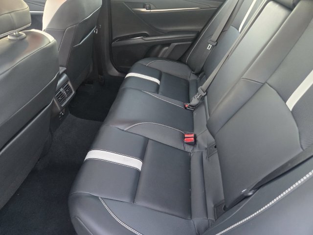 Certified 2025 Toyota Camry SE FWD image 15