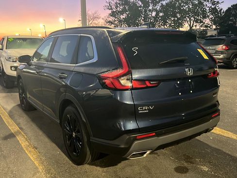 Used 2024 Honda CR-V Sport Touring image 10