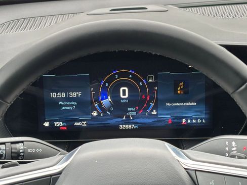 Used 2025 Chevrolet Equinox LT image 33