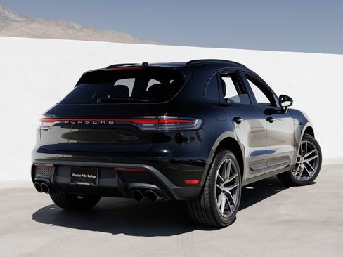 Certified 2026 Porsche Macan AWD/4WD image 7