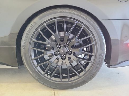 Used 2017 Ford Mustang Coupe RWD image 10
