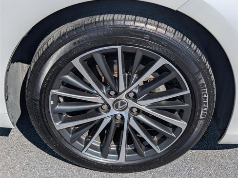Certified 2025 Lexus ES 350 w/ Premium Package FWD image 10