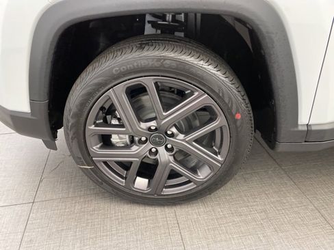 New 2026 Jeep Compass Latitude image 8