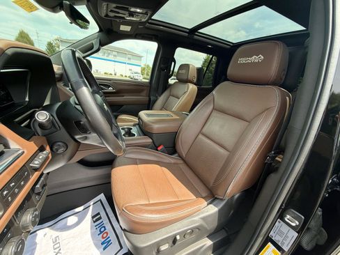 Used 2022 Chevrolet Tahoe High Country w/ Premium Package AWD/4WD image 22