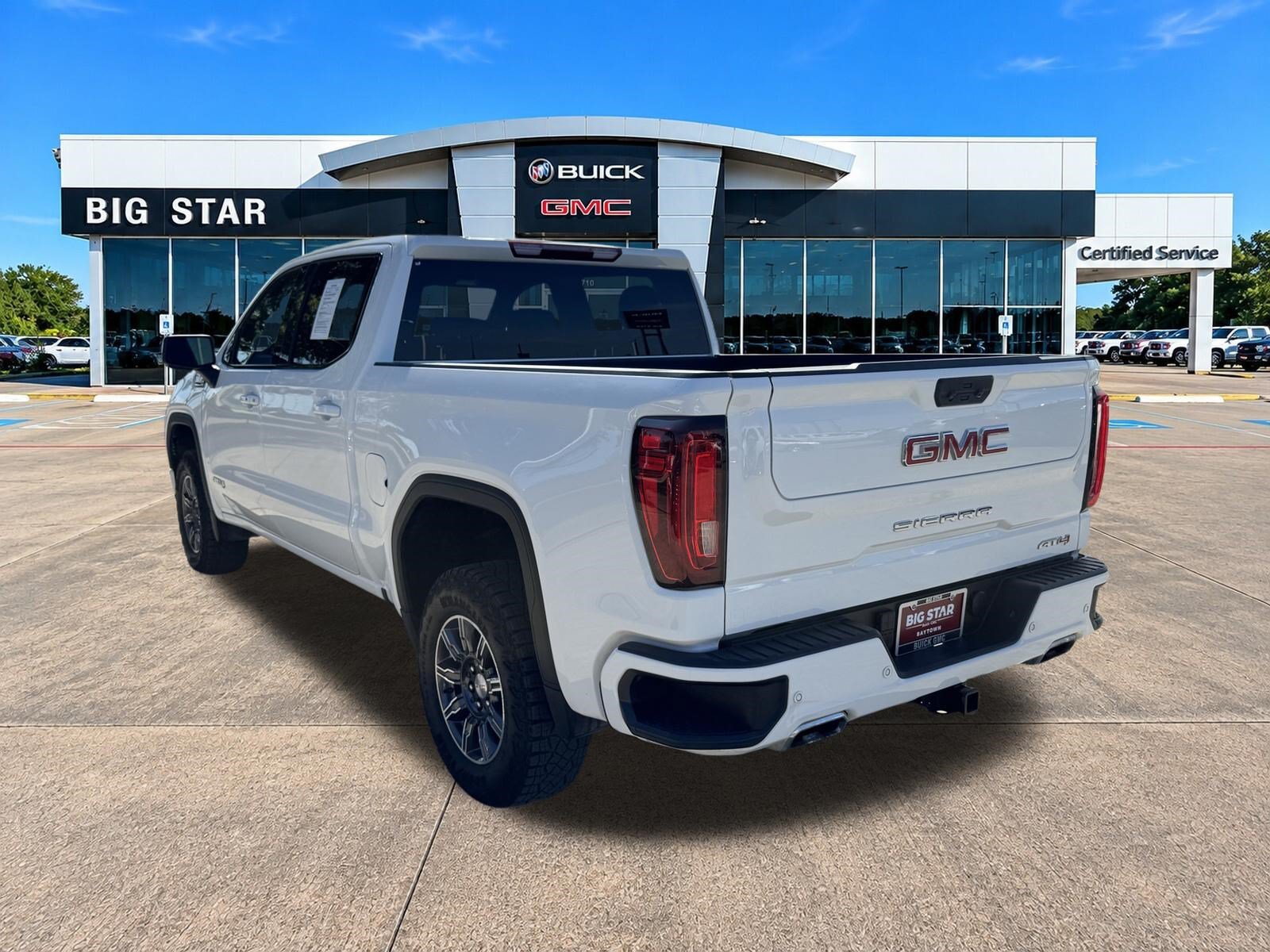 Used 2025 GMC Sierra 1500 AT4 AWD/4WD image 5