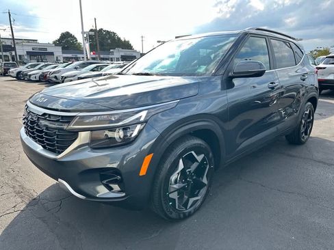 Used 2025 Kia Seltos EX w/ EX Sunroof Package image 7