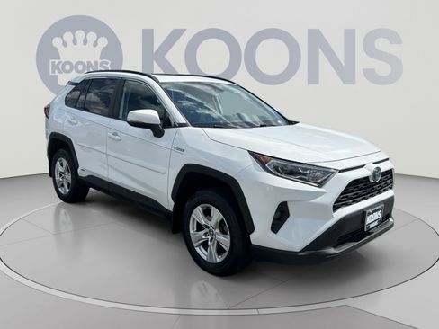 Used 2021 Toyota RAV4 XLE w/ Convenience Package AWD/4WD image 10