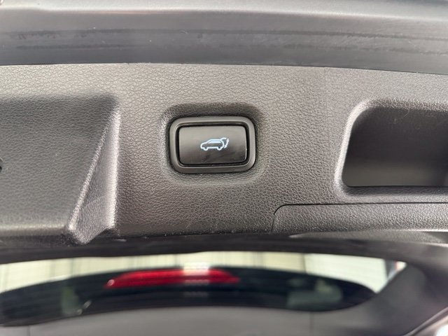 Used 2020 Hyundai Santa Fe SEL w/ Convenience + Premium Package AWD/4WD image 18