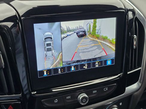 Used 2023 Chevrolet Traverse High Country w/ LPO, Floor Liner Package image 32