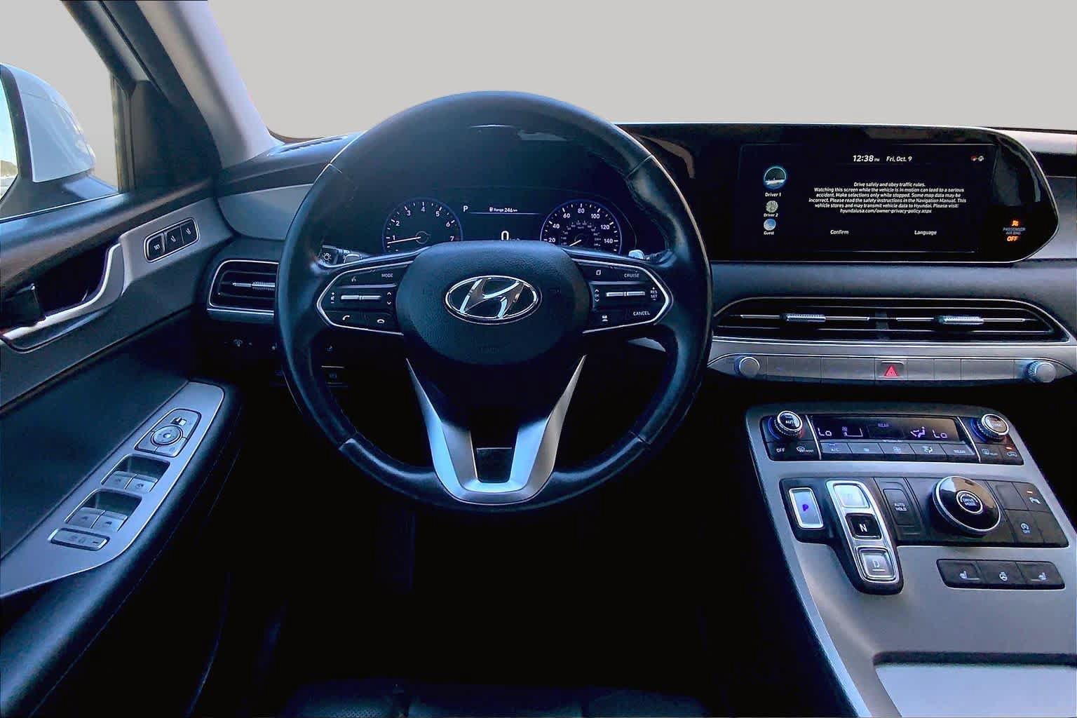 Used 2022 Hyundai Palisade SEL w/ 8P Bench Seat Package FWD image 6