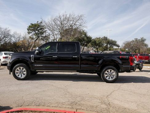 Used 2022 Ford F350 Platinum w/ FX4 Off-Road Package image 5