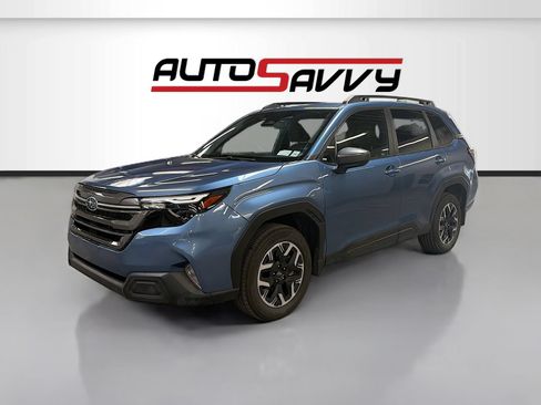 Used 2025 Subaru Forester Premium AWD/4WD image 3