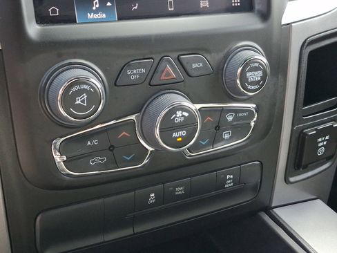Used 2022 RAM 1500 Classic Warlock w/ Ceramic Gray Warlock Package AWD/4WD image 15