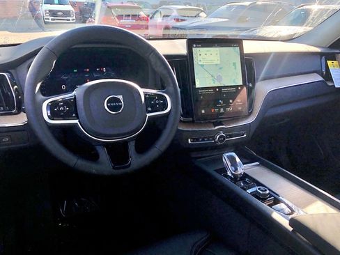 New 2026 Volvo XC60 B5 Ultra w/ Protection Package Premier AWD/4WD image 16