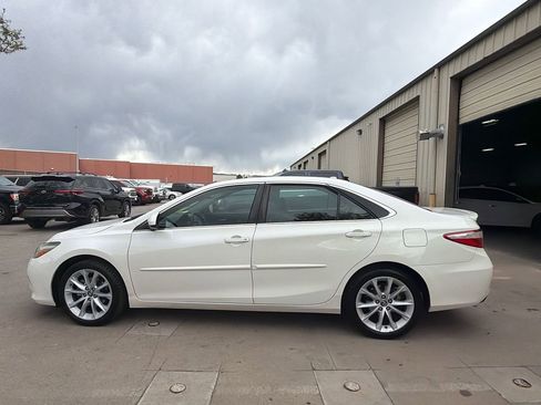Used 2015 Toyota Camry XSE w/ Moonroof Package FWD image 8