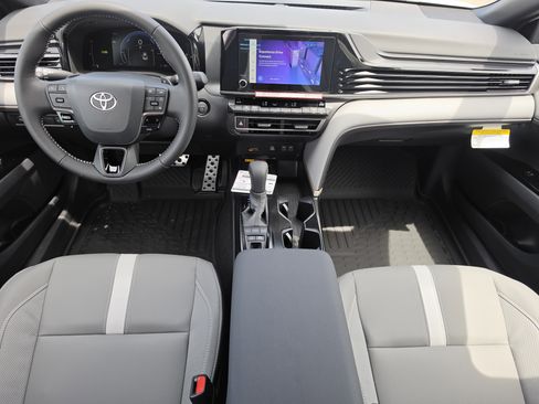 New 2026 Toyota Camry SE FWD image 8
