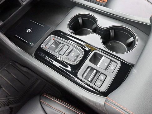 Used 2024 Honda Pilot TrailSport image 29