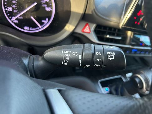 Used 2022 Toyota Sienna Limited FWD image 24