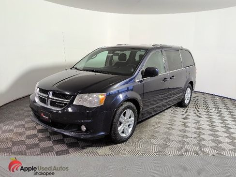 Used 2011 Dodge Grand Caravan Crew image 3