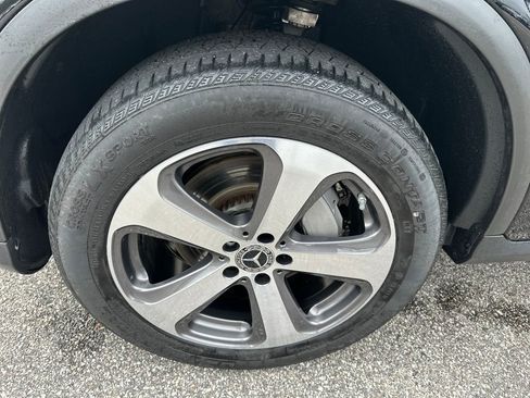 Certified 2022 Mercedes-Benz GLC 300 4MATIC w/ Premium Package Lite image 14