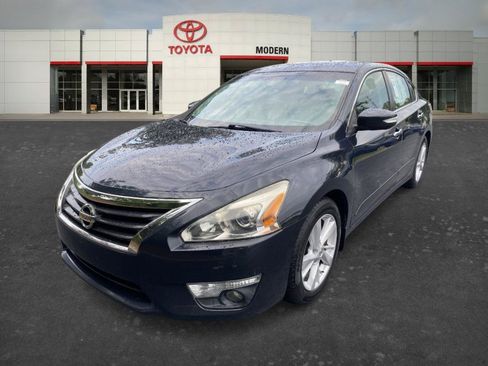 Used 2015 Nissan Altima 2.5 SV w/ Convenience Package FWD image 1