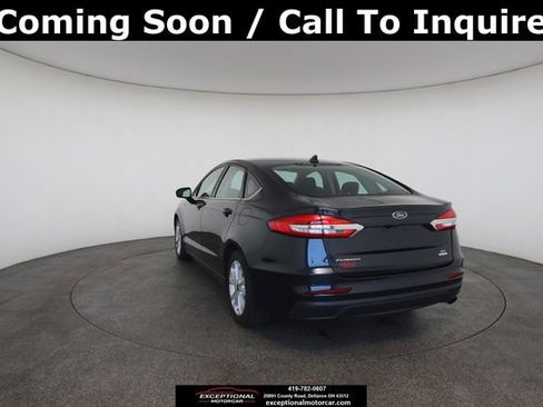 Used 2020 Ford Fusion SE image 18