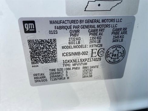 Used 2023 GMC Acadia AT4 w/ GMC Pro Grade Package AWD/4WD image 33