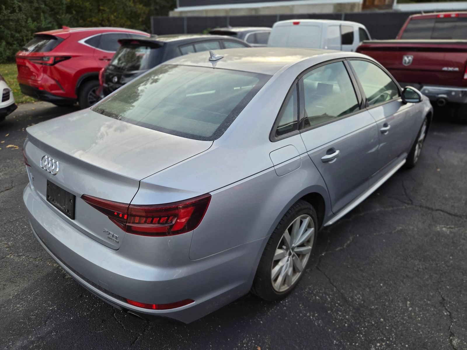 Used 2018 Audi A4 2.0T Ultra Premium w/ Convenience Package FWD image 3