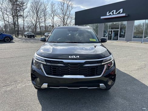 Certified 2025 Kia Seltos EX w/ EX Sunroof Package AWD/4WD image 8