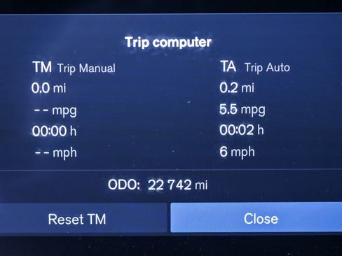 Certified 2025 Volvo XC60 B5 Plus image 13