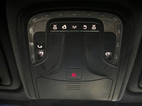 Used 2021 Mercedes-Benz Sprinter 2500 image 32