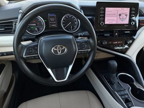 Used 2022 Toyota Camry LE FWD image 14