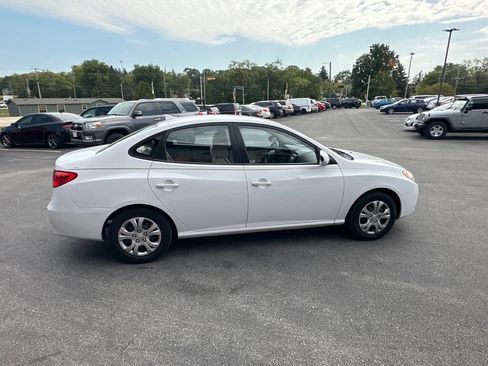 Used 2010 Hyundai Elantra GLS image 6