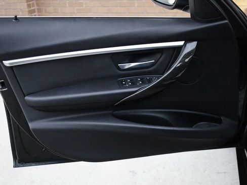 Used 2018 BMW 330e image 11