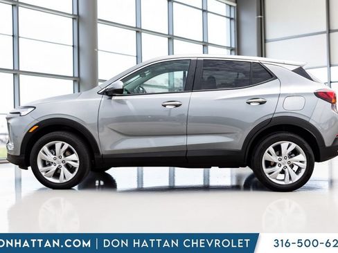 Used 2025 Buick Encore GX Preferred AWD/4WD image 2