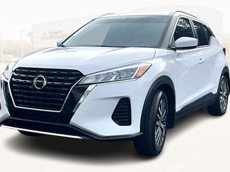 Used 2021 Nissan Kicks SV video 1
