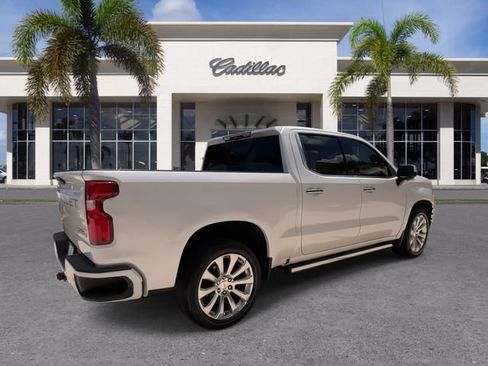 Used 2020 Chevrolet Silverado 1500 High Country w/ Technology Package RWD image 14