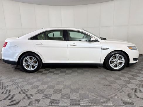 Used 2013 Ford Taurus SEL FWD image 8