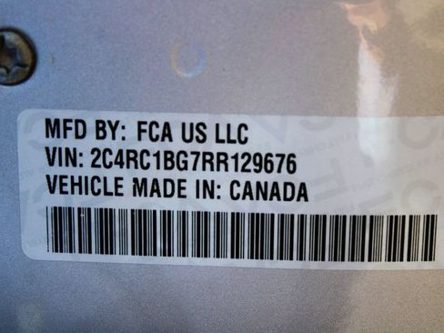 Used 2024 Chrysler Pacifica Touring-L FWD image 35