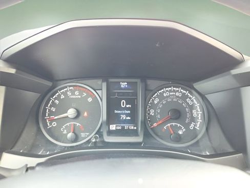 Used 2022 Toyota Tacoma SR image 22