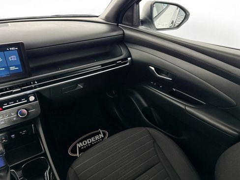 Used 2025 Hyundai Santa Cruz SE image 28